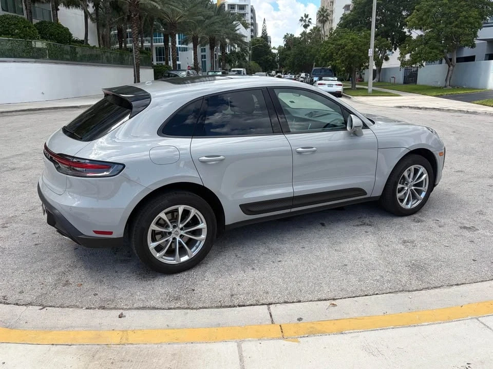 2023 Porsche Macan - Image 8 of 16