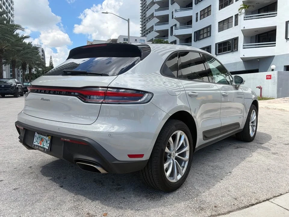 2023 Porsche Macan - Image 9 of 16