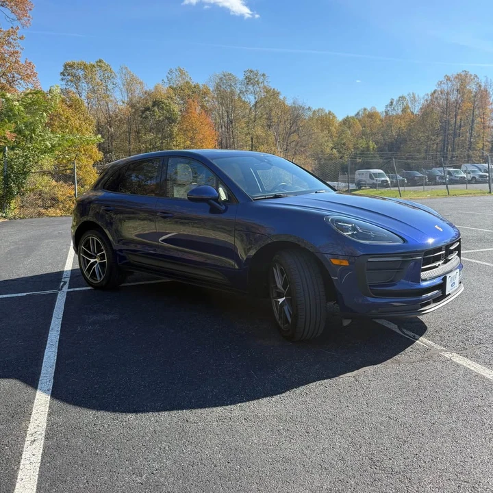 2023 Porsche Macan - Image 4 of 15