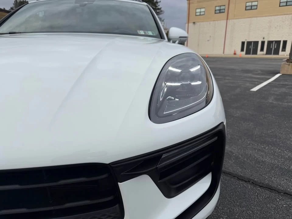 2023 Porsche Macan - Image 2 of 10