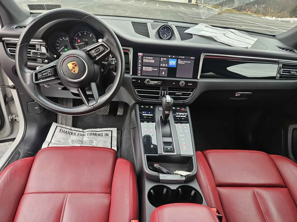 2023 Porsche Macan - Image 7 of 15