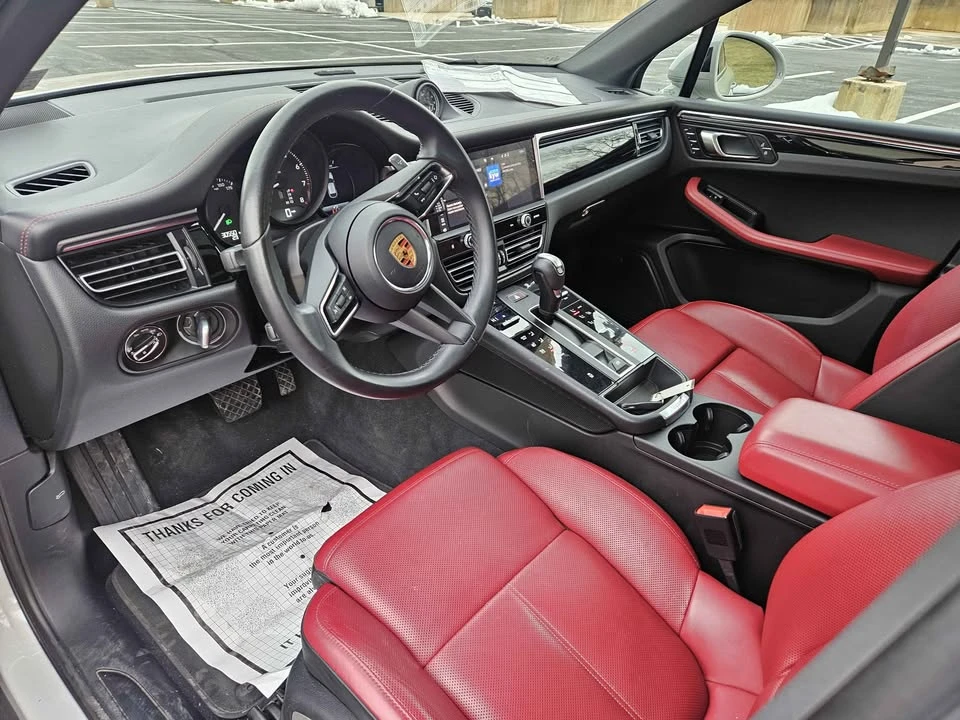 2023 Porsche Macan - Image 5 of 15