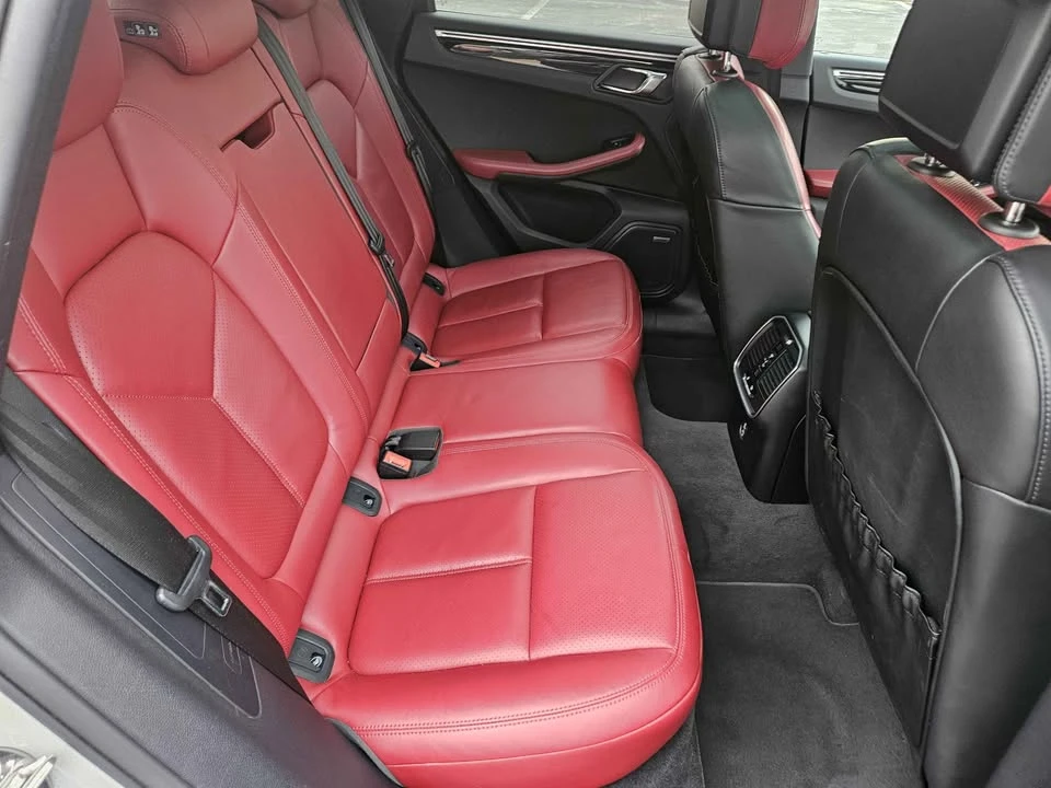 2023 Porsche Macan - Image 10 of 15
