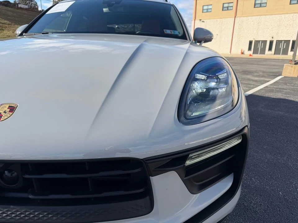 2023 Porsche Macan - Image 4 of 17