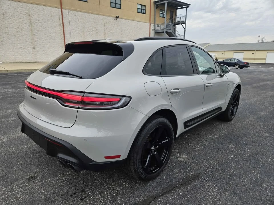 2023 Porsche Macan - Image 15 of 15