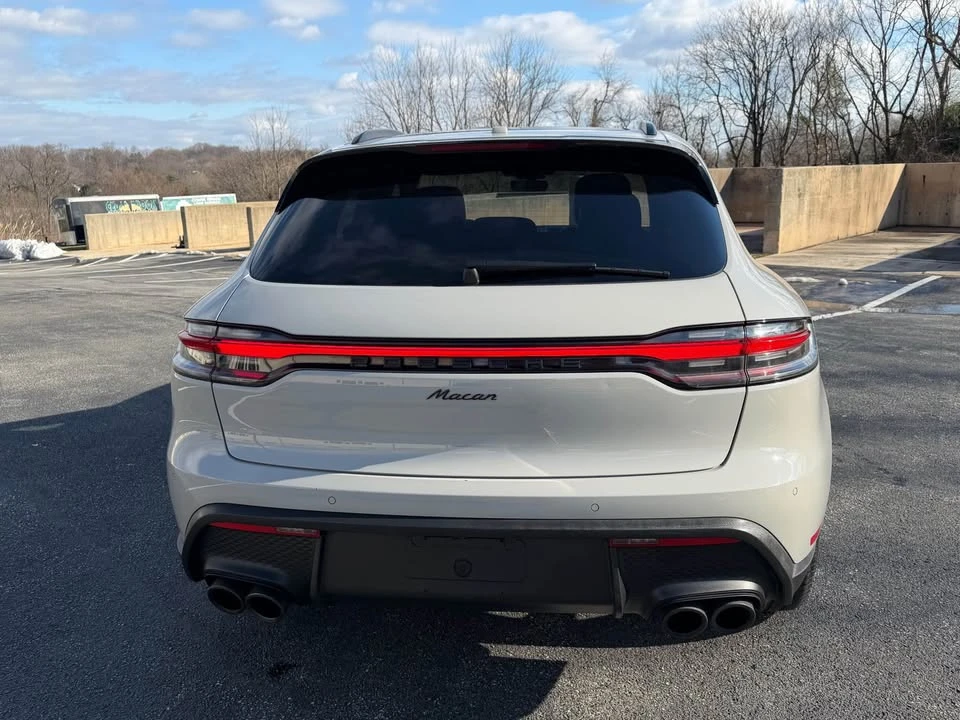 2023 Porsche Macan - Image 8 of 17