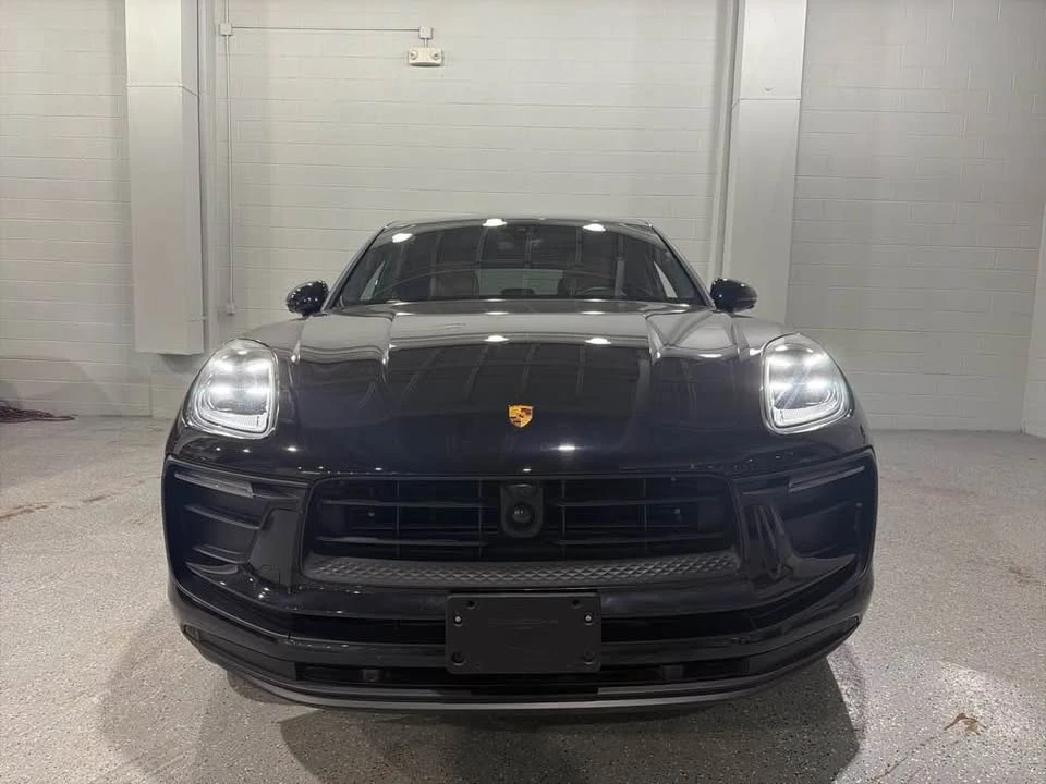 2023 Porsche Macan - Image 8 of 17