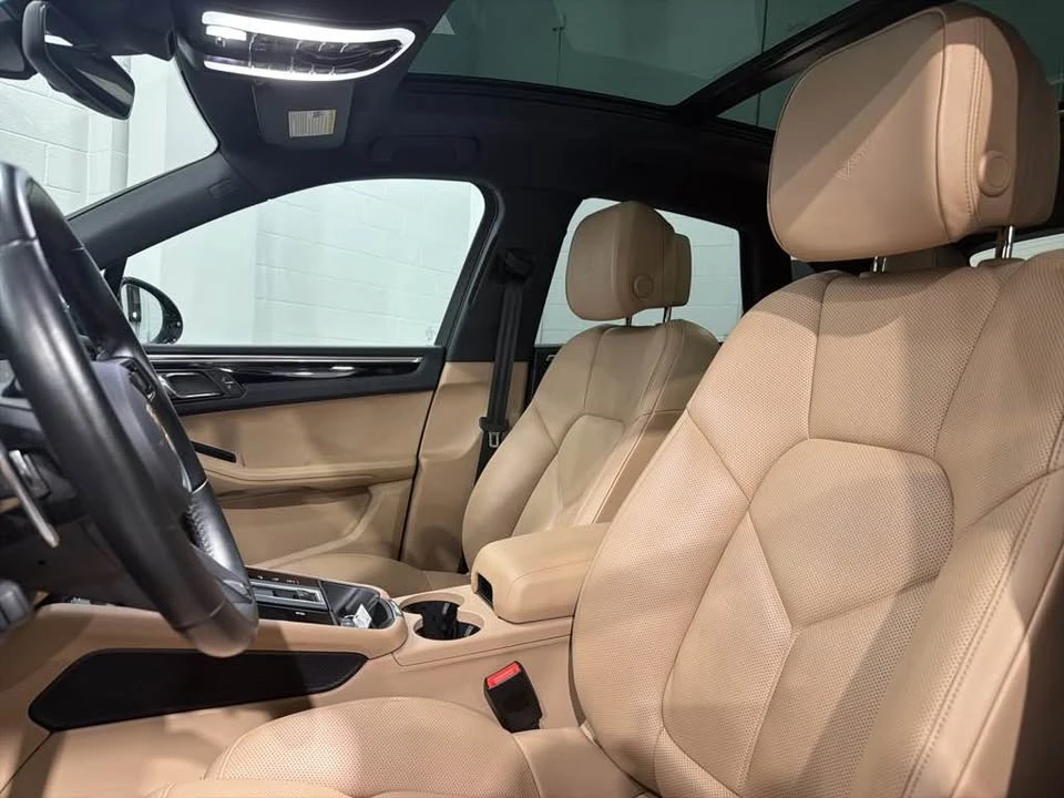 2023 Porsche Macan - Image 4 of 17