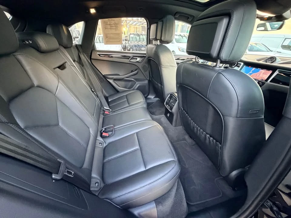 2023 Porsche Macan T - Image 9 of 9