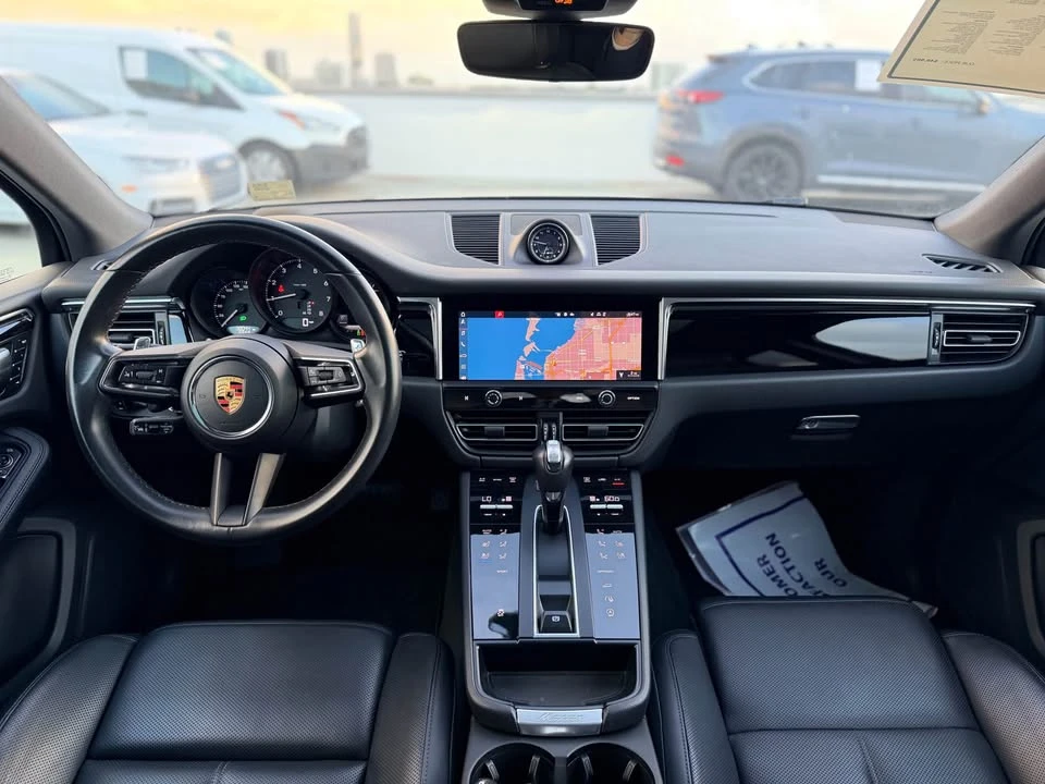 2023 Porsche Macan T - Image 5 of 9
