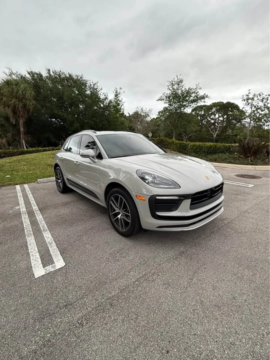 2023 Porsche Macan T - Image 3 of 8