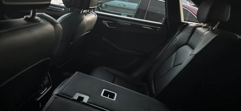 2023 Porsche Macan T - Image 6 of 6