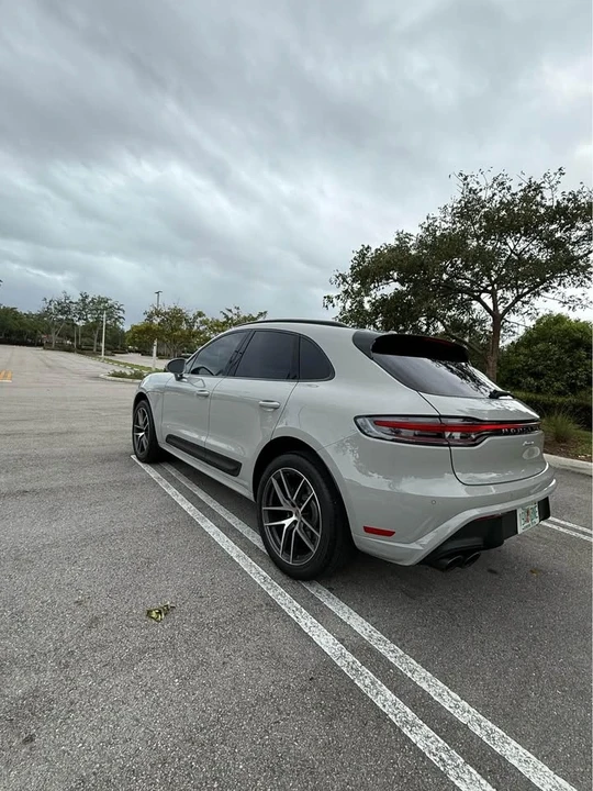2023 Porsche Macan T - Image 5 of 8