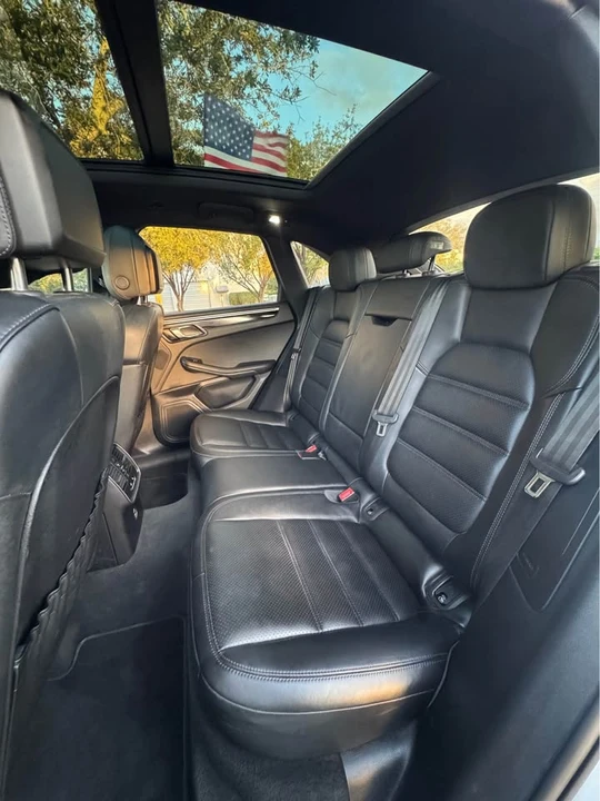 2023 Porsche Macan T - Image 10 of 17