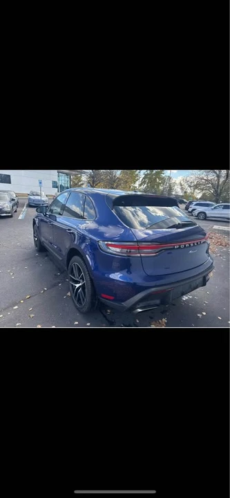 2023 Porsche Macan T - Image 5 of 7