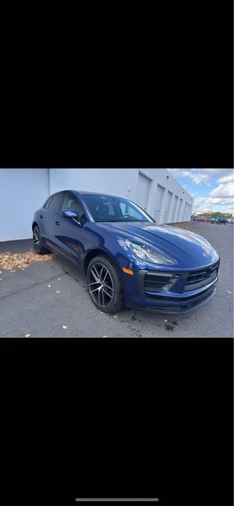 2023 Porsche Macan T - Image 4 of 7
