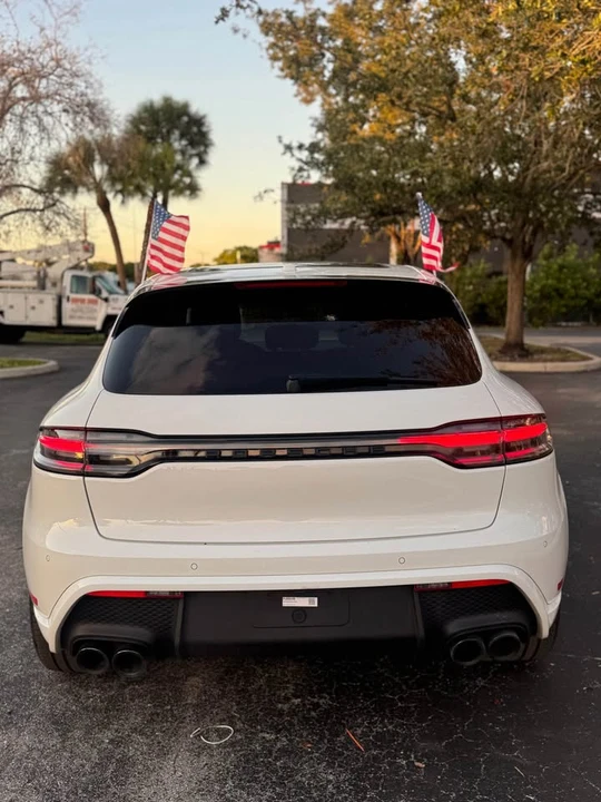 2023 Porsche Macan T - Image 17 of 17
