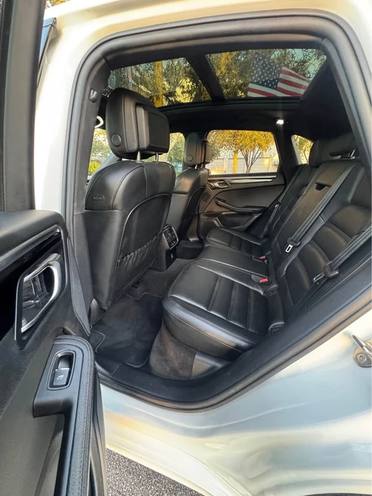 2023 Porsche Macan T - Image 11 of 17