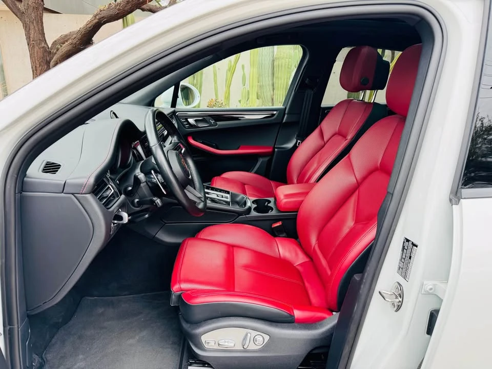 2023 Porsche Macan T - Image 11 of 15