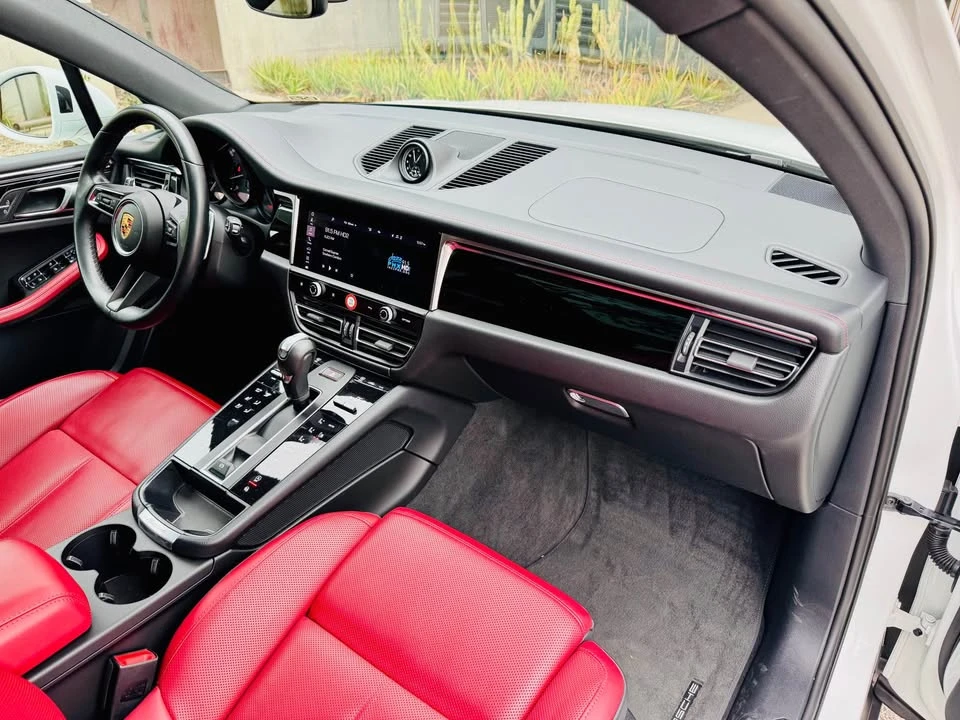 2023 Porsche Macan T - Image 13 of 15