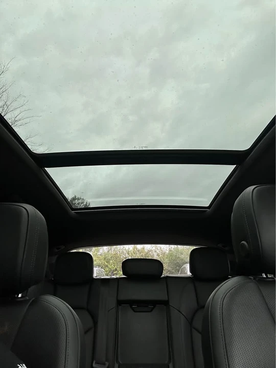 2023 Porsche Macan T - Image 4 of 11