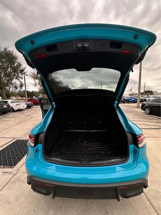 2023 Porsche Macan T - Image 11 of 11