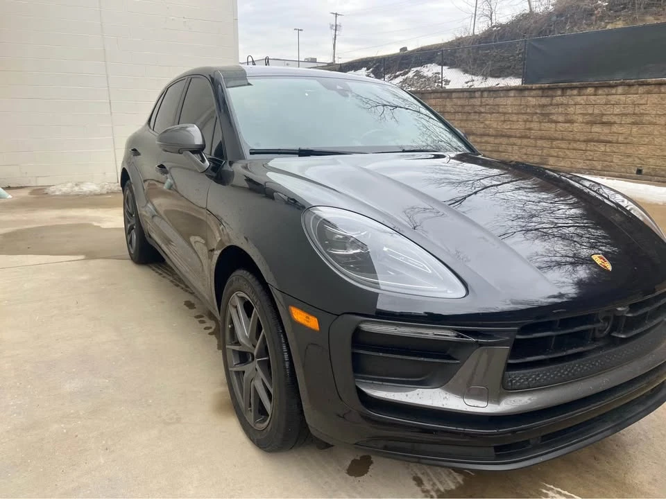 2023 Porsche Macan T - Image 4 of 12