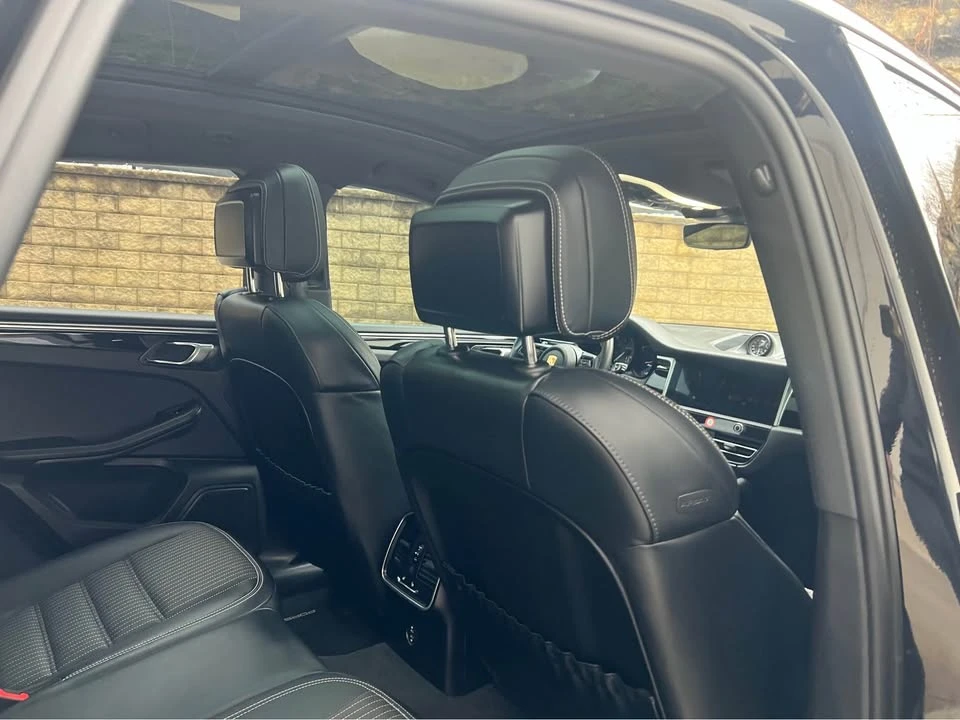 2023 Porsche Macan T - Image 9 of 12