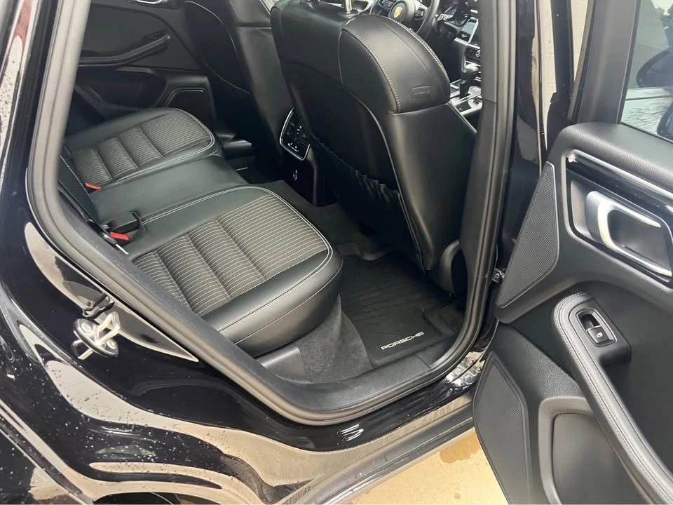 2023 Porsche Macan T - Image 10 of 12