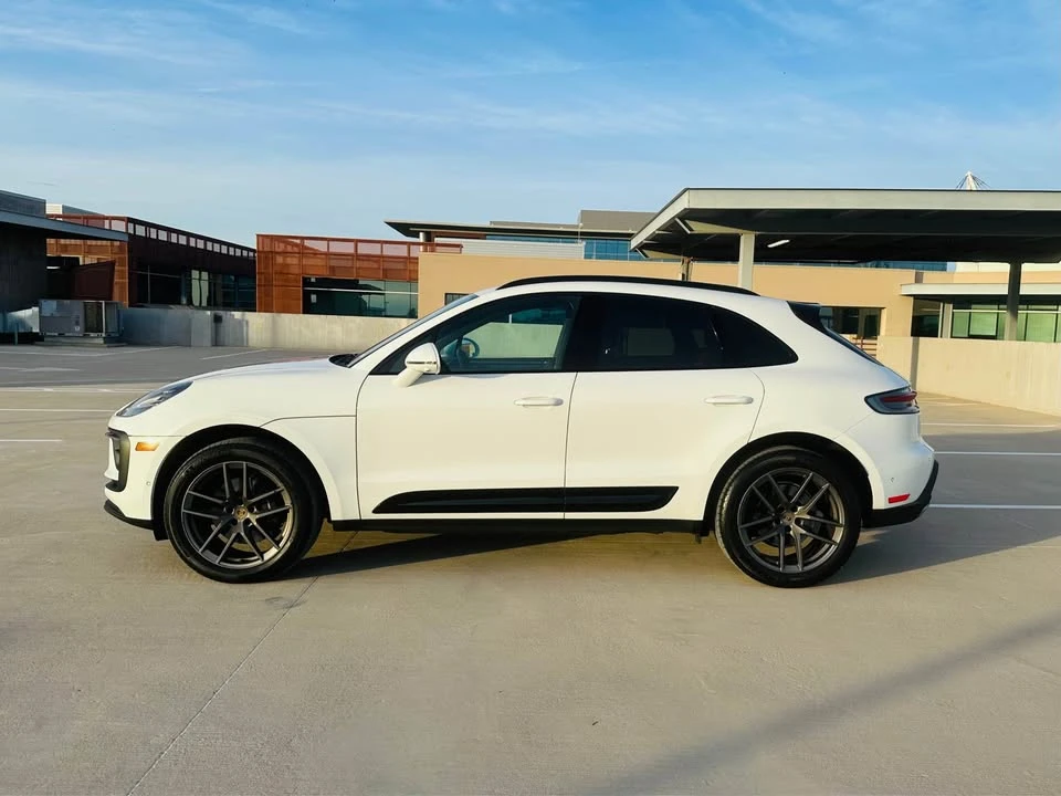 2023 Porsche Macan T - Image 14 of 20