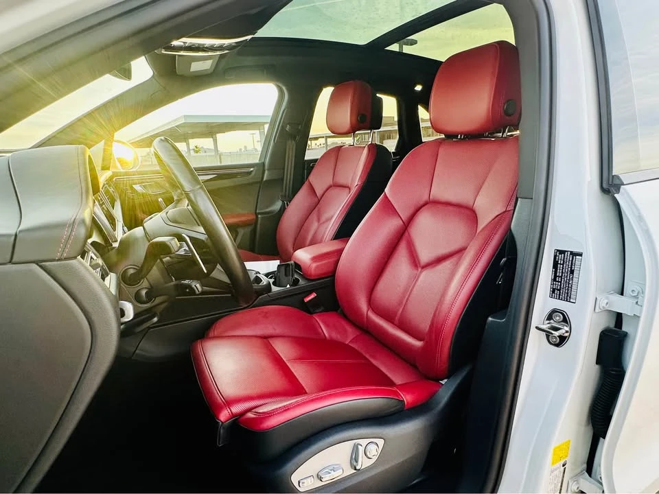 2023 Porsche Macan T - Image 5 of 20