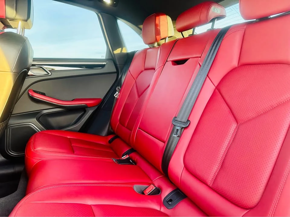 2023 Porsche Macan T - Image 13 of 20