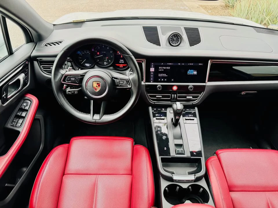 2023 Porsche Macan T - Image 8 of 20