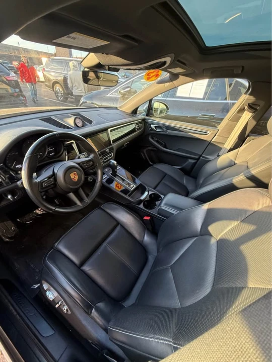 2023 Porsche Macan T - Image 6 of 17