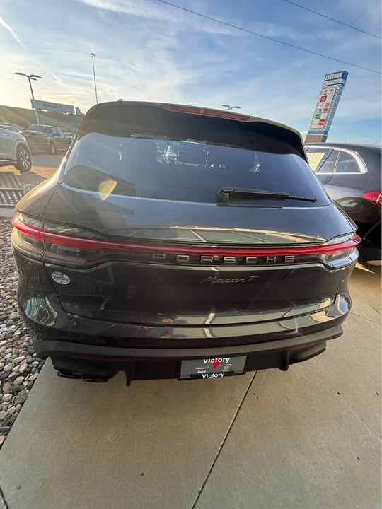 2023 Porsche Macan T - Image 11 of 17