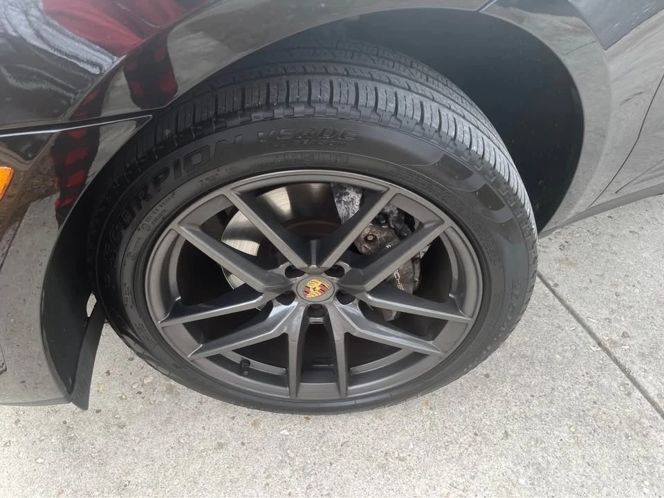2023 Porsche Macan T - Image 13 of 15
