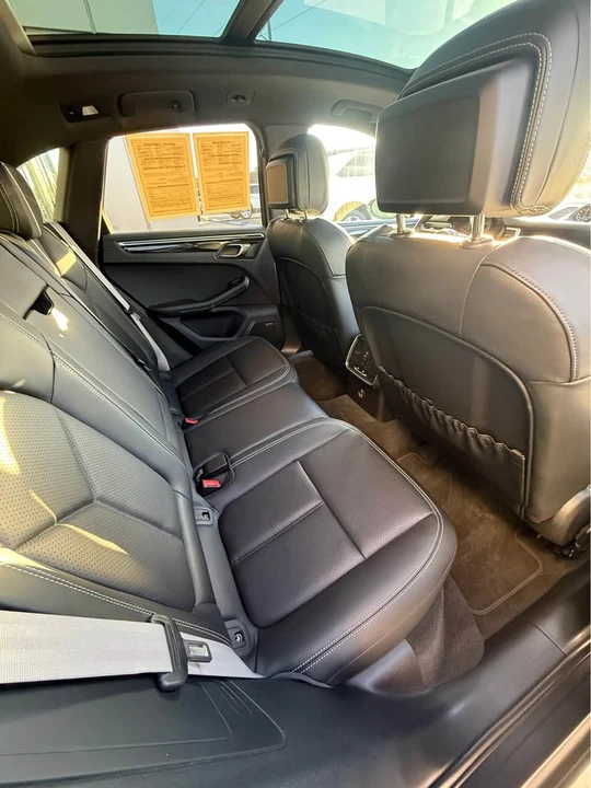 2023 Porsche Macan T - Image 9 of 17