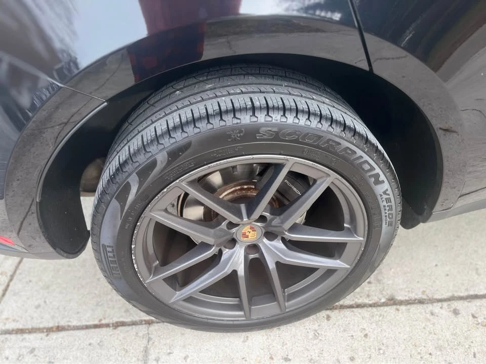 2023 Porsche Macan T - Image 14 of 15