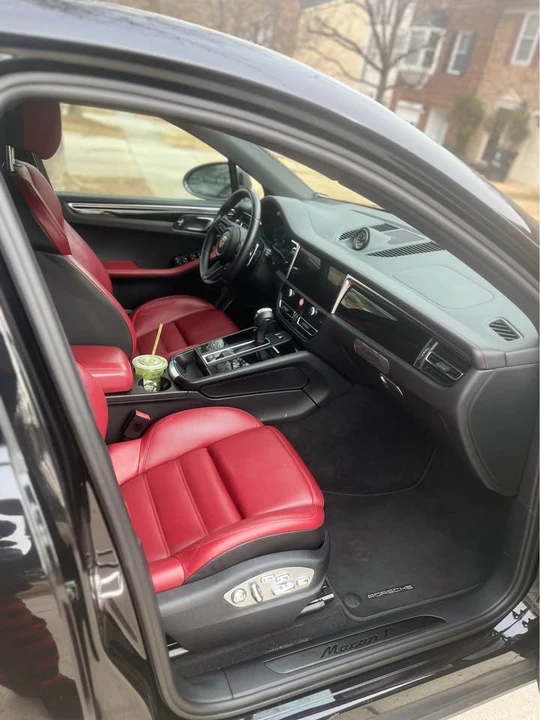2023 Porsche Macan T - Image 5 of 15