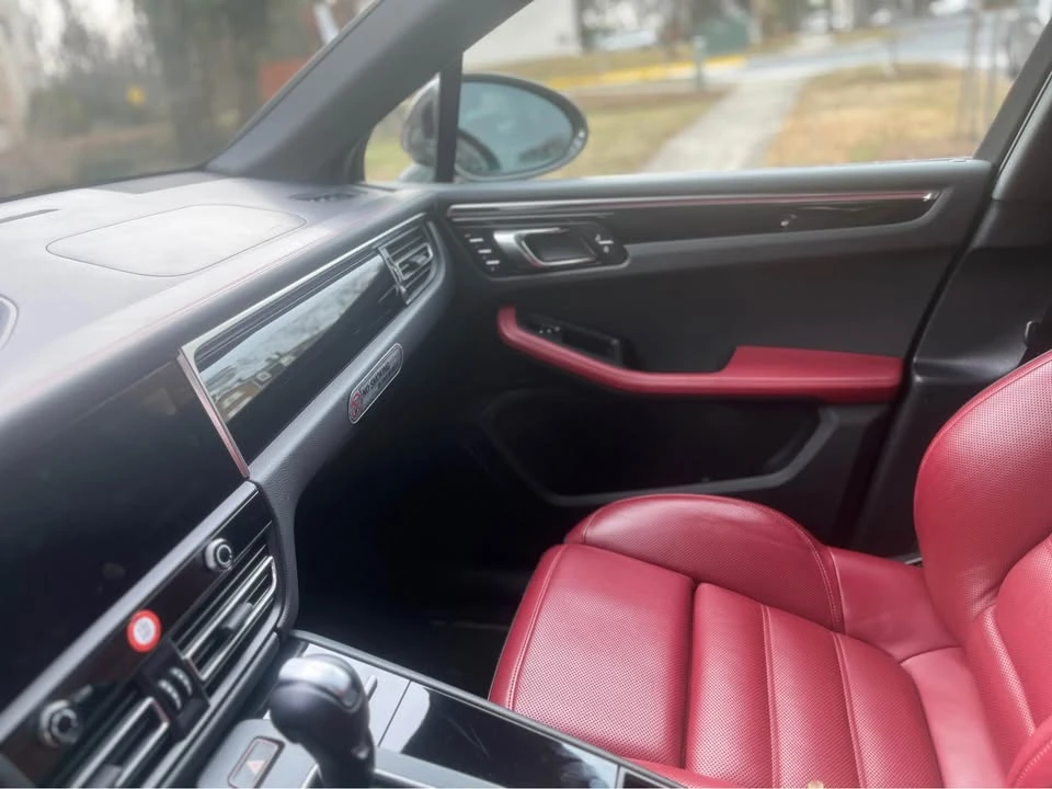 2023 Porsche Macan T - Image 11 of 15