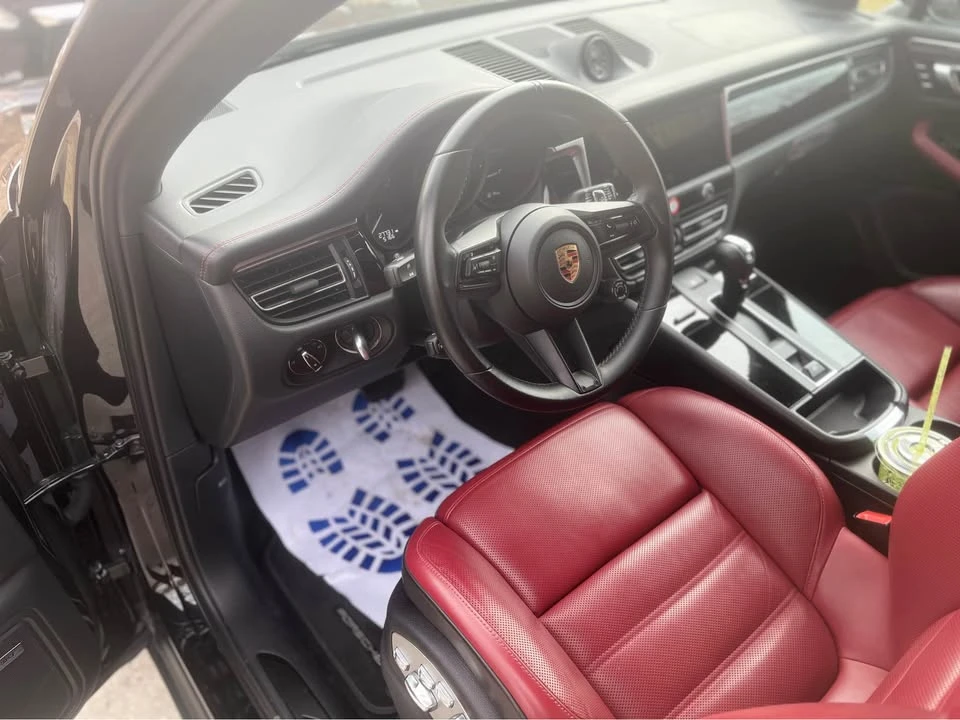 2023 Porsche Macan T - Image 9 of 15