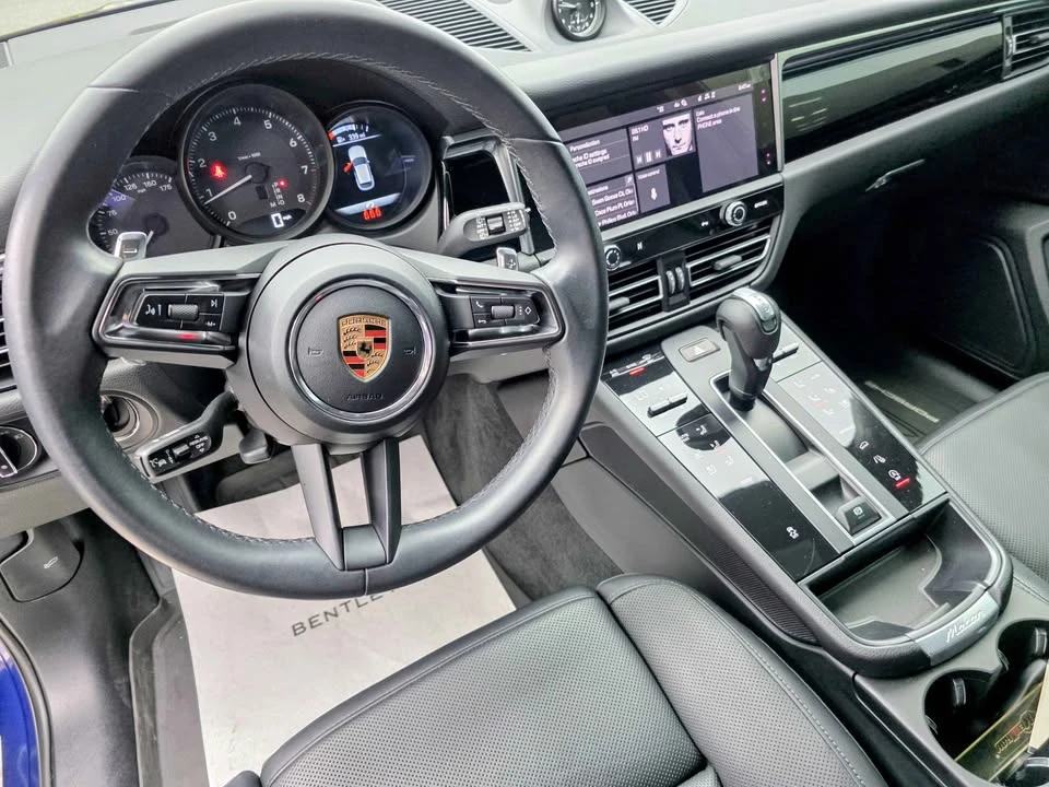 2023 Porsche Macan T - Image 5 of 5