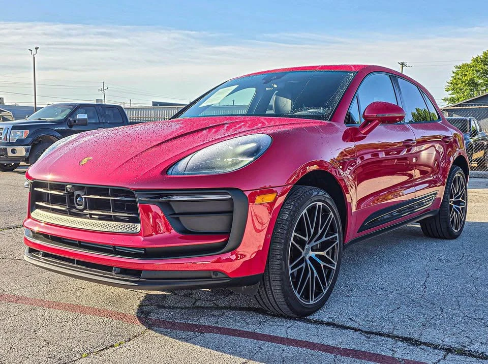 2023 Porsche Macan T - Image 3 of 17