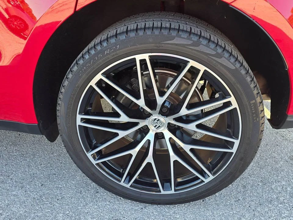2023 Porsche Macan T - Image 7 of 17