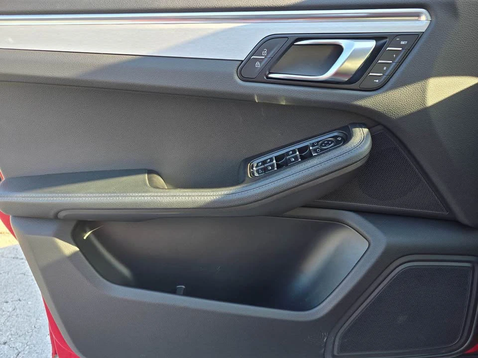 2023 Porsche Macan T - Image 8 of 17