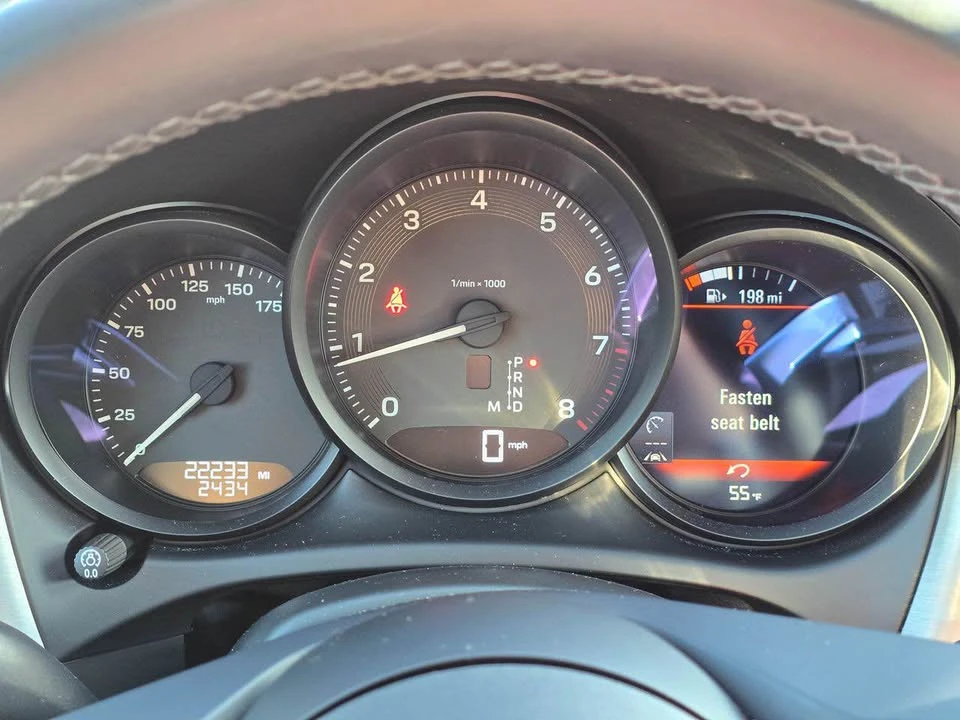 2023 Porsche Macan T - Image 16 of 17