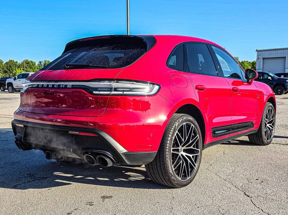 2023 Porsche Macan T - Image 6 of 17