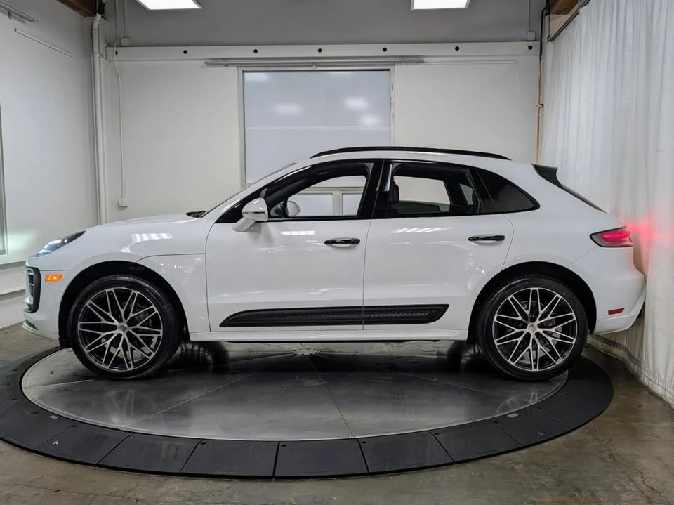 2023 Porsche Macan - Image 6 of 20