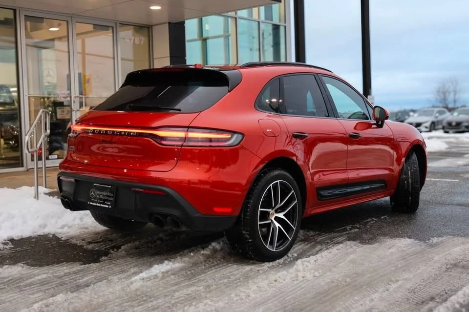 2023 Porsche Macan - Image 2 of 10