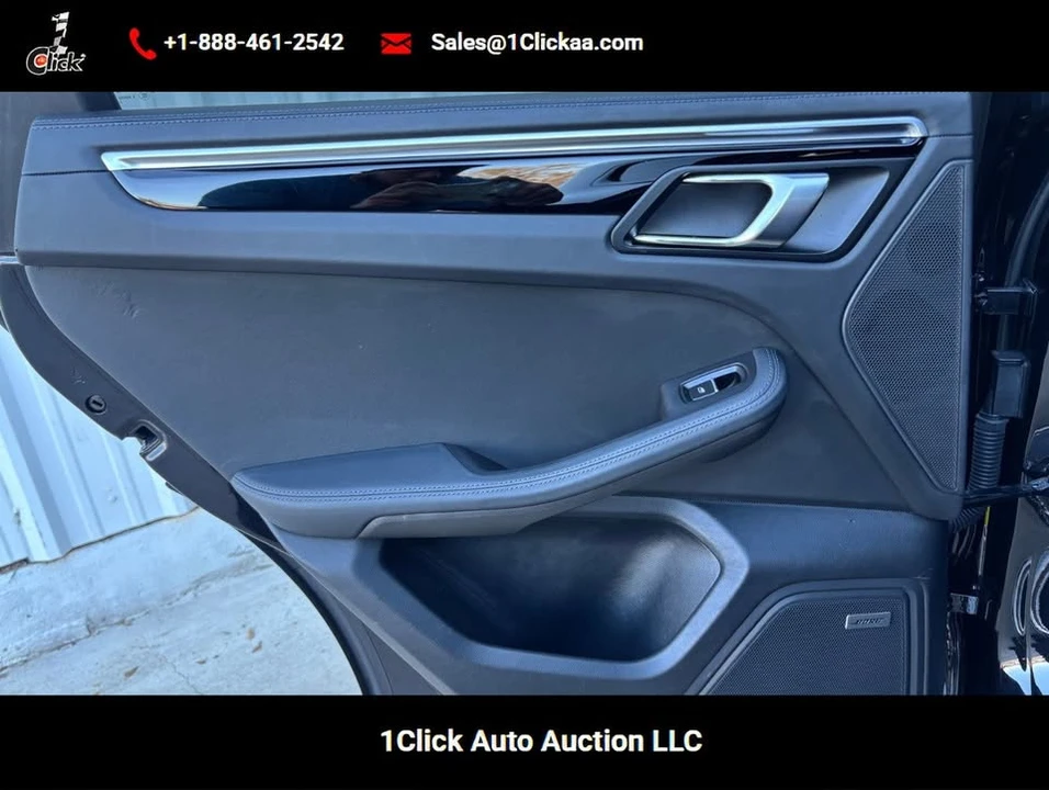 2023 Porsche Macan - Image 19 of 20
